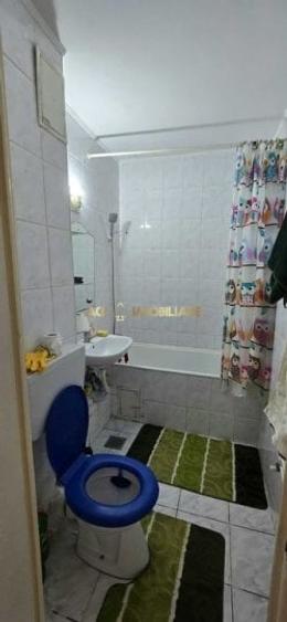 Apartament cu 2 camere decomandat, mobilat în Berceni