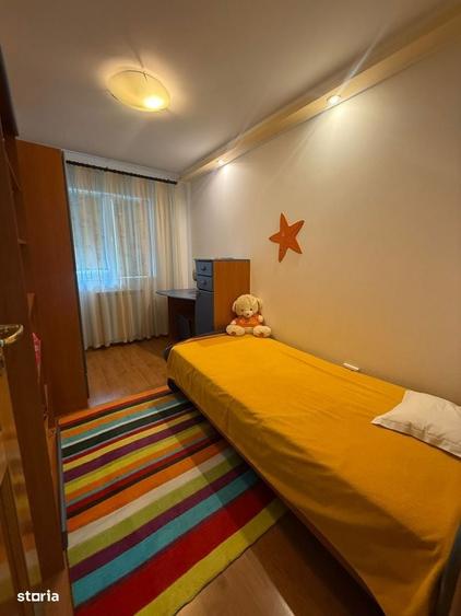 Apartament cu 4 camere în Obor