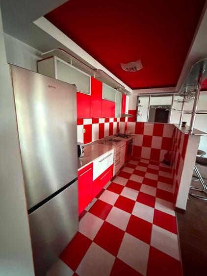Apartament cu 3 camere decomandat în Central