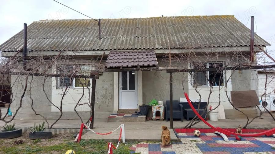 Casă cu Teren 700 Mp în Lumina
