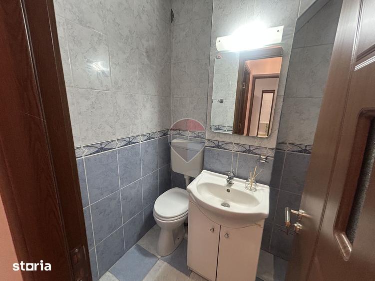 Apartament cu 3 camere decomandat în Traian