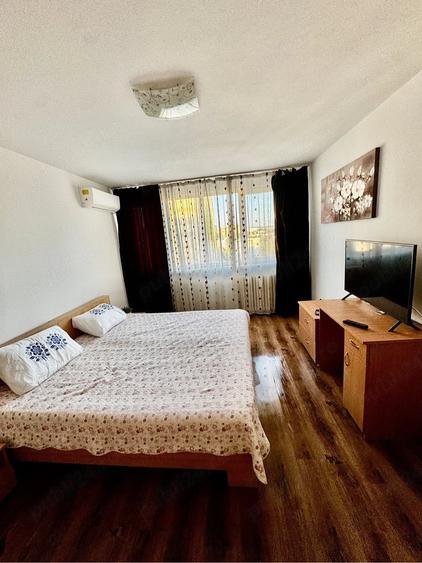 Garsonieră decomandată în Calea București