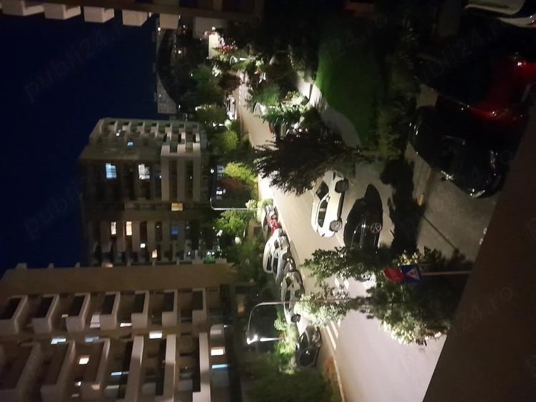 Apartament cu 3 camere decomandat în Astra