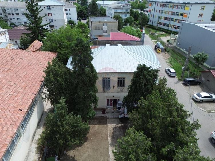 Spațiu comercial, de 350 mp, în Ultracentral