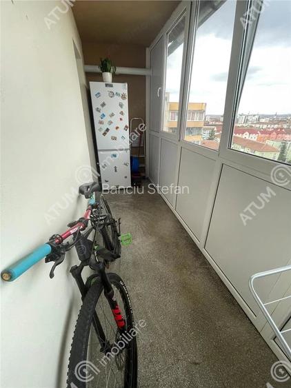Apartament cu 2 camere decomandate balcon zona Mihai Viteazu Sibiu