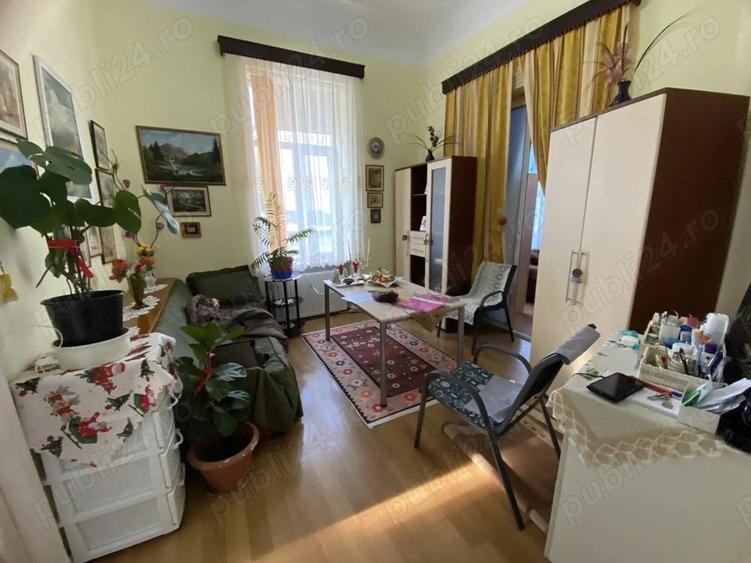 Apartament cu 5 camere decomandat în Armeneasca
