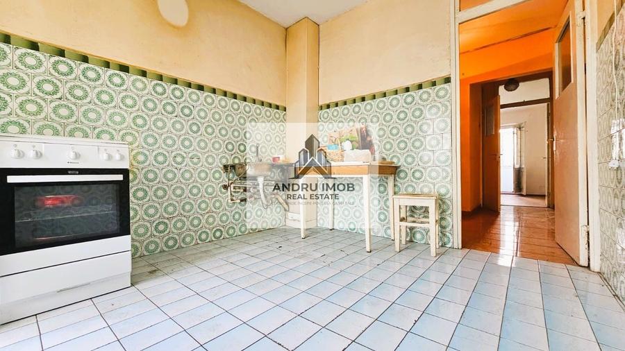 Apartament cu 3 camere decomandat în Dristor