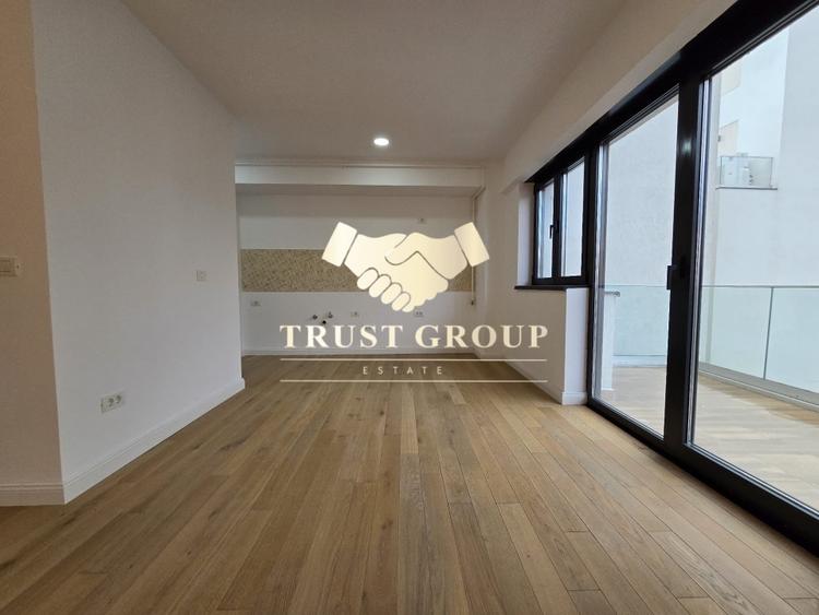 Apartament cu 3 camere decomandat în Polonă