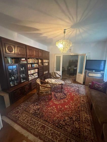 Casă cu 4 camere în Carei
