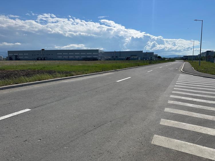Teren Construcții intravilan de 9000 mp, în Industrial Vest