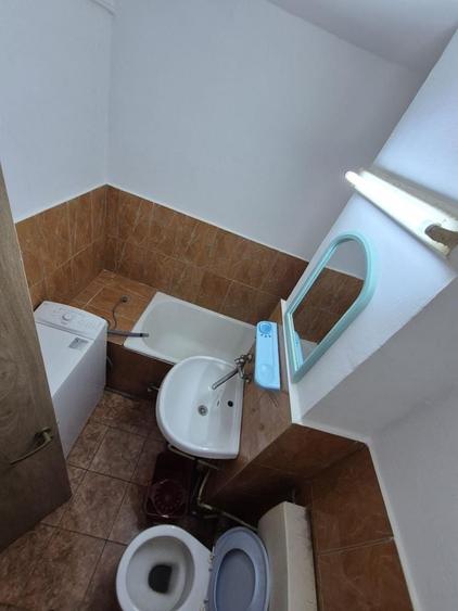 Garsonieră decomandată în Central