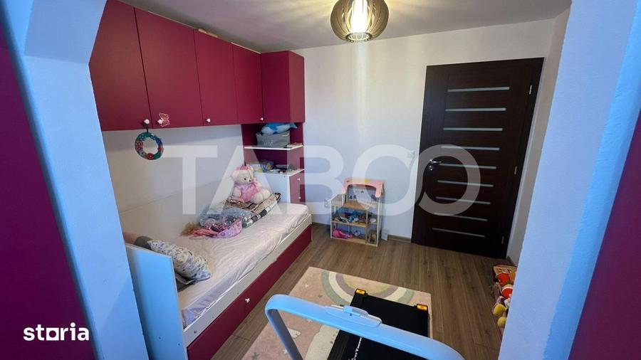 Apartament 4 camere decomandat 2 bai pivnita zona Strand Sibiu - 4