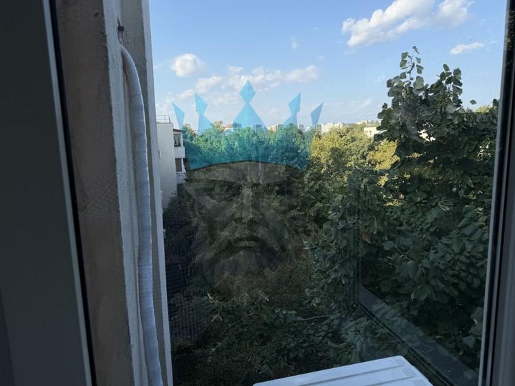 Apartament cu 3 camere semidecomandat, mobilat în Parcul Circului