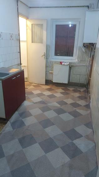 Apartament cu 2 camere decomandat în Astra