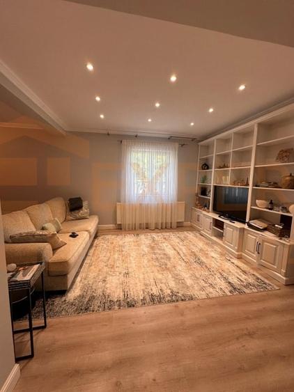 Duplex cu 5 camere cu Canalizare în Mamaia-Sat