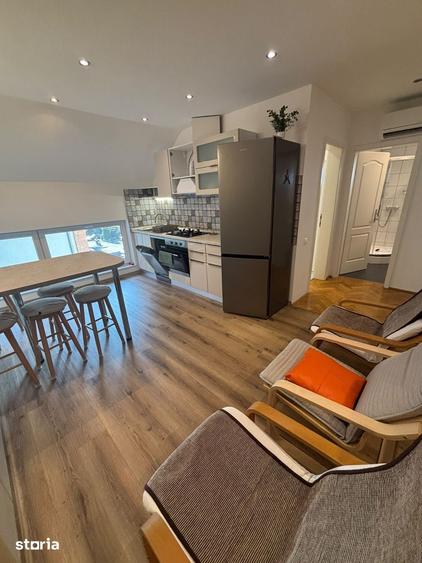 Apartament cu 4 camere în Zorilor