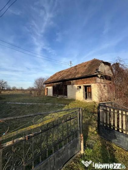 Casă cu 3 camere cu Teren 2500 Mp în Șindrești