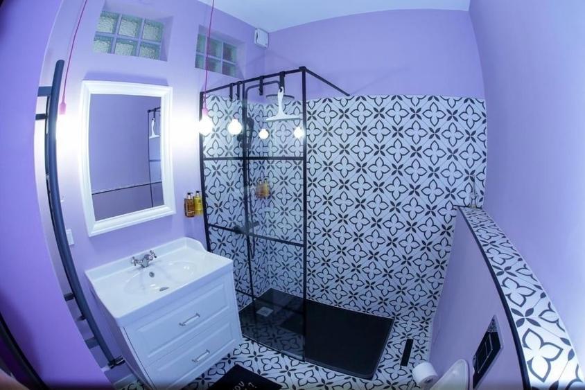 Apartament cu 2 camere decomandat, mobilat în Podul de Fier