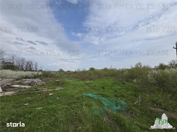 Teren de 2325 mp, în Joița