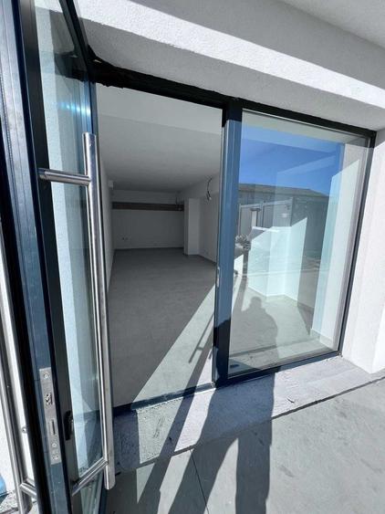 Spatii Comerciale si Birouri in Business Hub Mogosoaia - 3