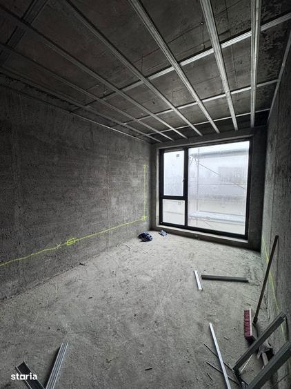 Casă cu 5 camere cu Teren 300 Mp în Central
