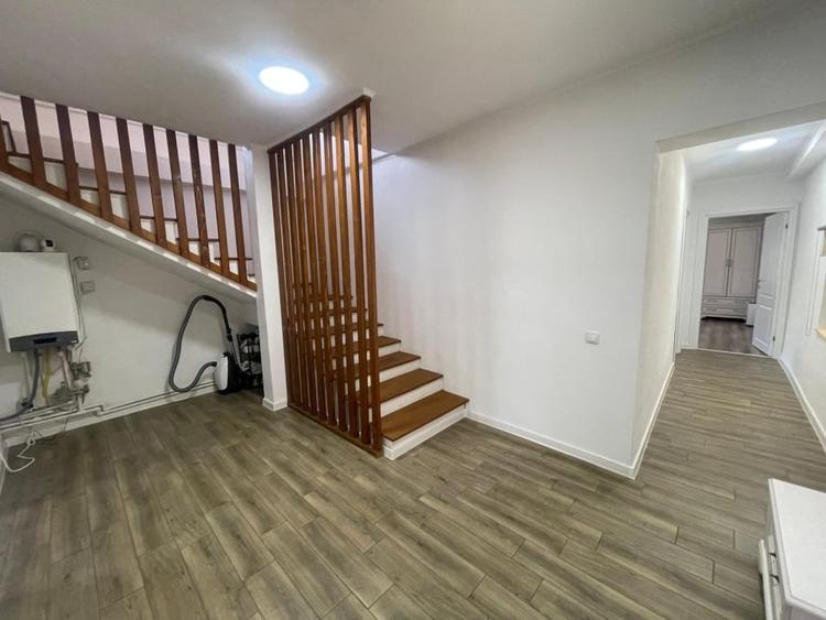 Casă individuală cu 5 camere cu Canalizare în Cernele