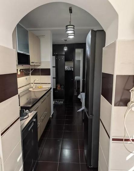Apartament cu 2 camere decomandat în Nicolina