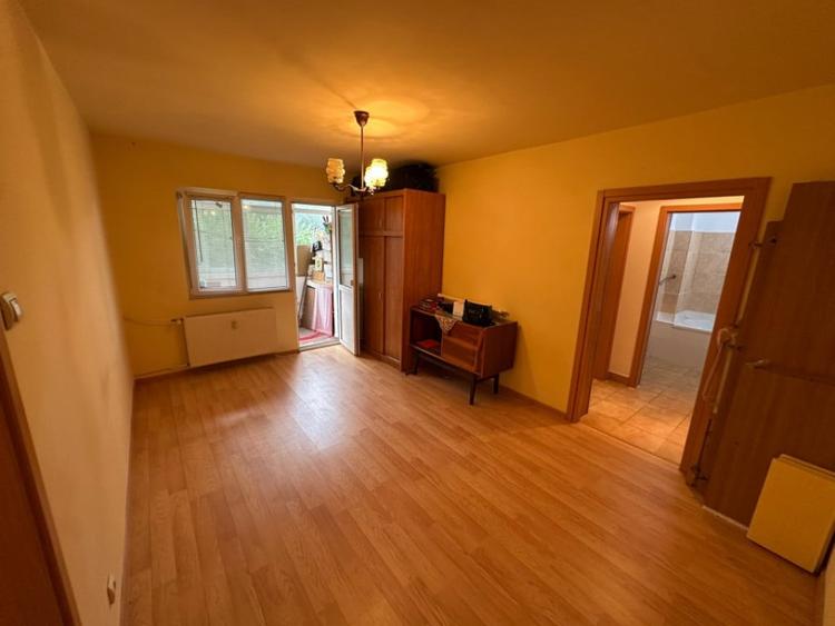 Apartament cu 2 camere semidecomandat în Nord