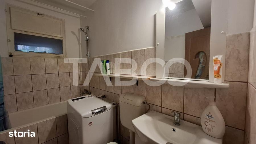 Apartament cu 2 camere decomandat în Vasile Aaron