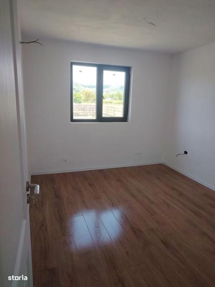 Casă cu 3 camere în Central