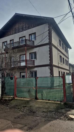 Garsonieră decomandată în Central