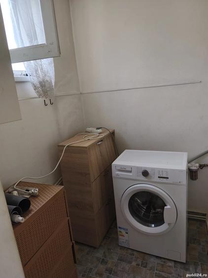 Apartament cu 3 camere semidecomandat în Dacia