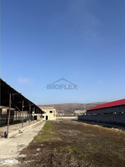 Spațiu comercial, de 4,800 mp, în Vâlcele