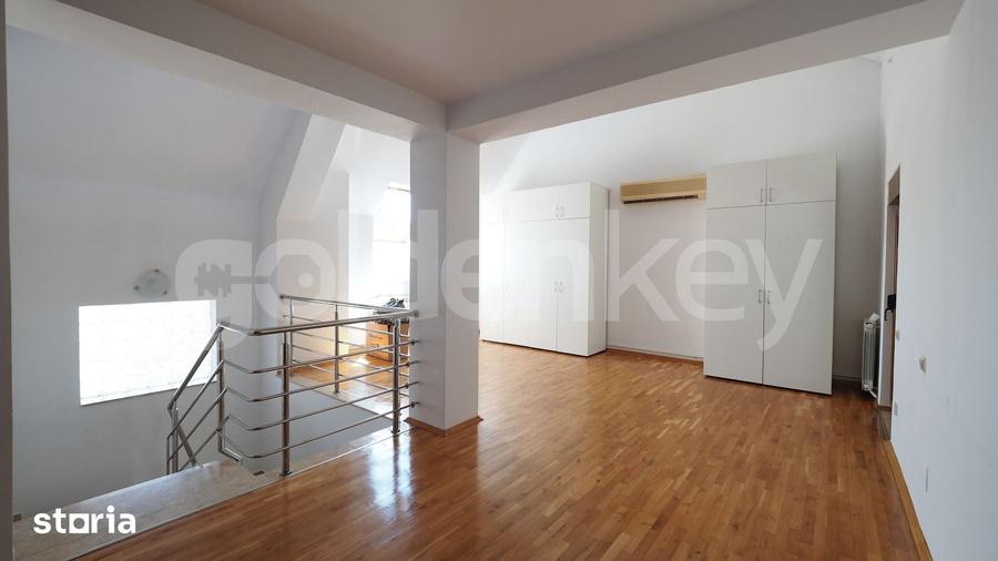 Casă cu 8 camere cu Teren 600 Mp în Băneasa