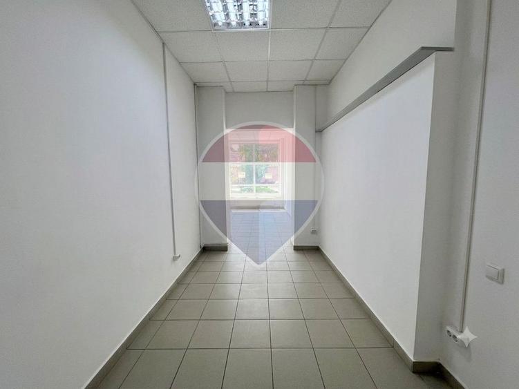 Spațiu comercial, de 38 mp, în Gușterița