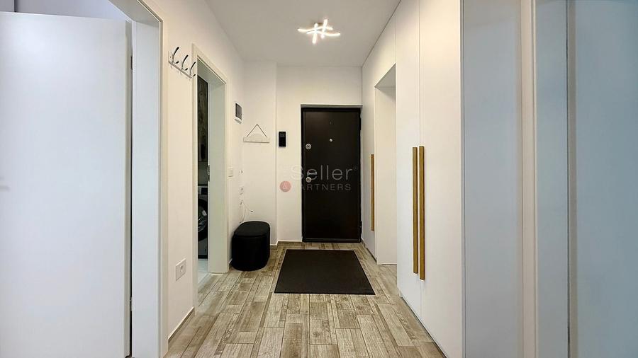 Apartament cu 2 camere decomandat, mobilat în Tractorul