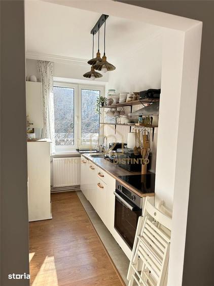 Apartament cu 3 camere în Valea Roșie