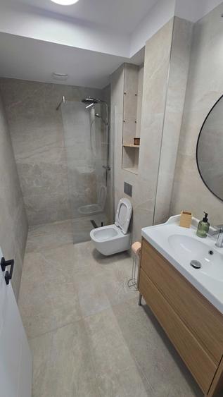 Apartament cu 2 camere decomandat în Andronache