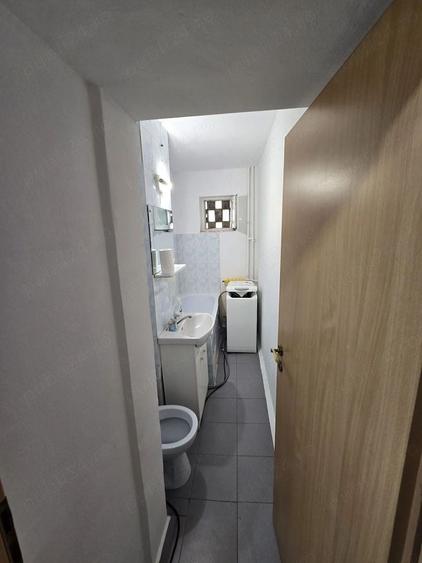 Apartament cu 2 camere semidecomandat, mobilat în Girocului