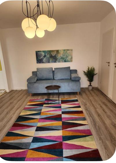 Apartament cu 2 camere decomandat în P-ța Universității