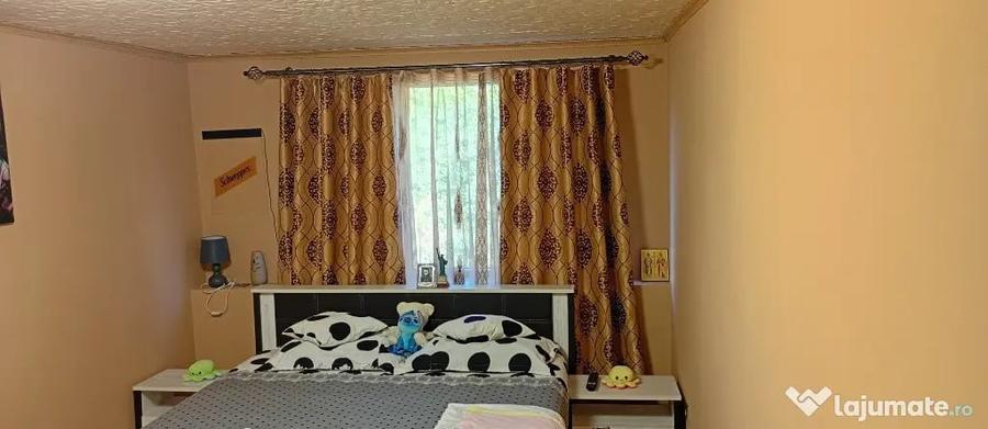 Casă cu 2 camere cu Teren 100 Mp în Central