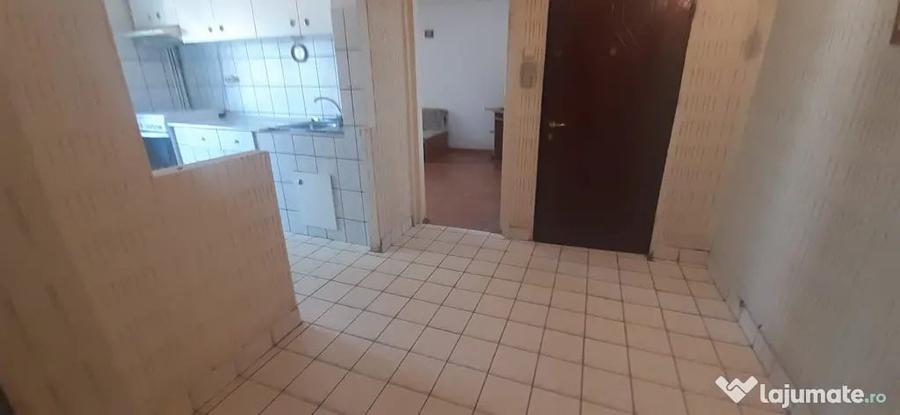 Republicii, zona buna, 2 camere, etaj 3 - 3