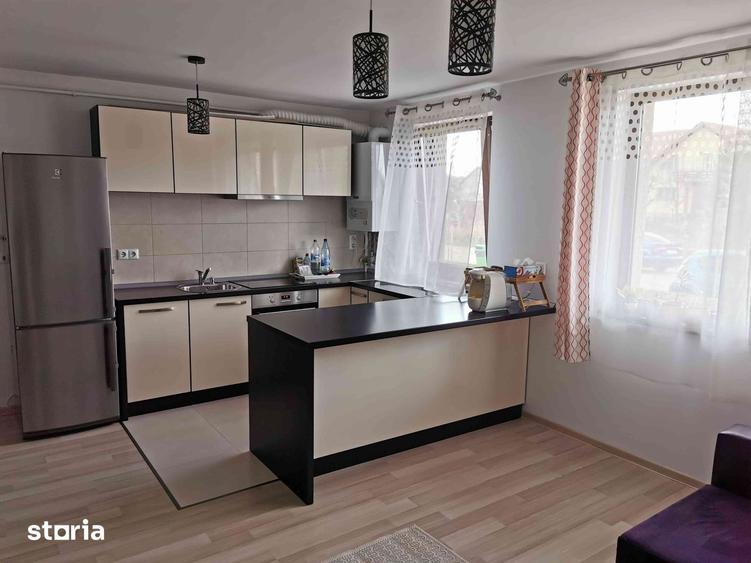 Apartament cu 2 camere decomandat, mobilat în Tractorul