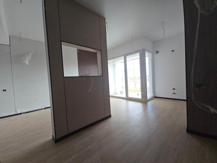 Apartament cu 2 camere semidecomandat în Dobroești