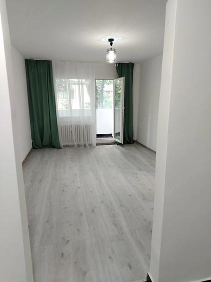 Apartament cu 3 camere decomandat în Tătărași