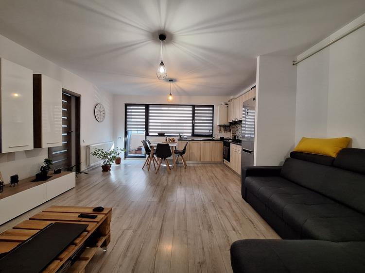 Apartament cu 2 camere semidecomandat, mobilat în Florești — fotografia 1