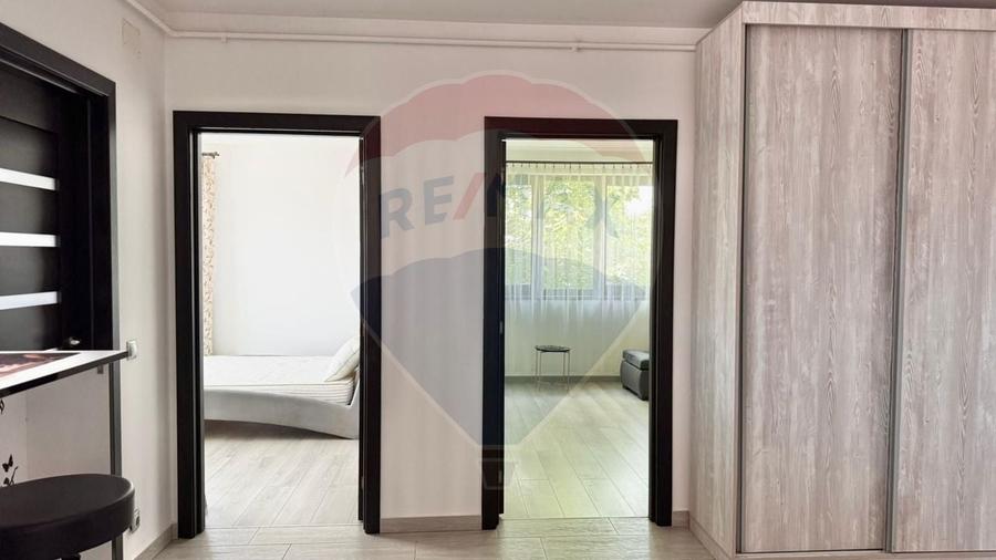 Apartament cu 3 camere semidecomandat, mobilat în Mărăști