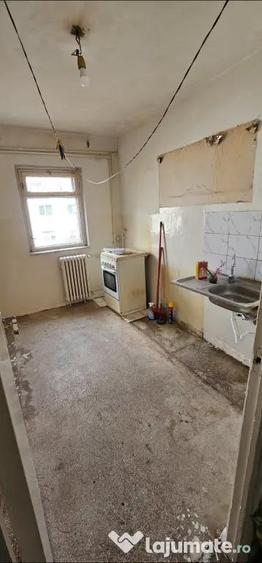 Apartament 2 camere Ploiesti - cartier 9 Mai - direct proprietar - 9