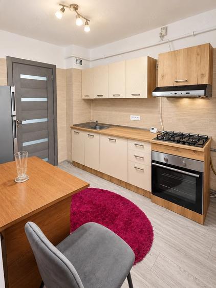 Apartament cu 2 camere decomandat în Central