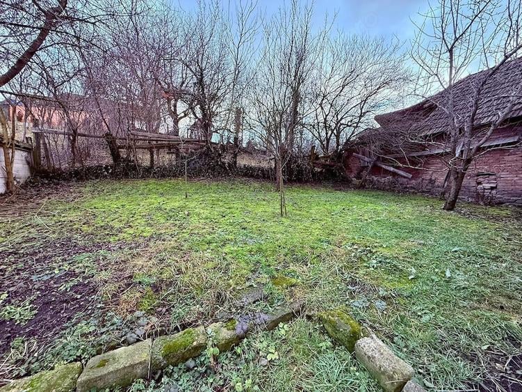 Casa de vanzare Josani, com. Pe?ti?u Mic, jud. Hunedoara 4 camere - 3